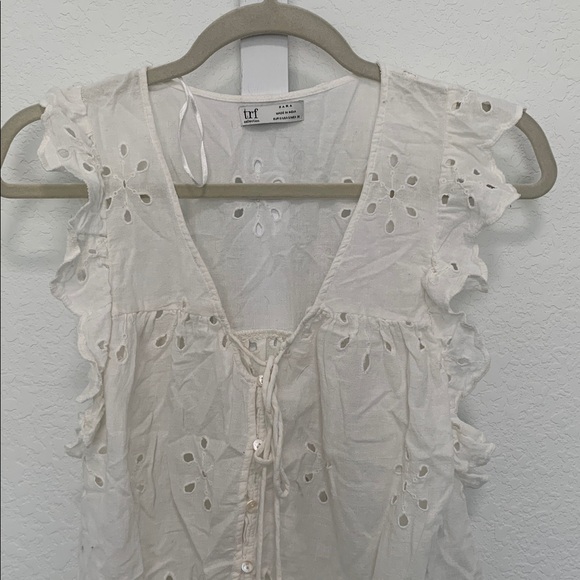 Zara Boho Eyelet White Tie Neck Button Top - Picture 3 of 8